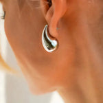 Load image into Gallery viewer, modern silver earrings
