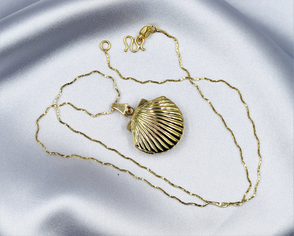 shell pendant necklace