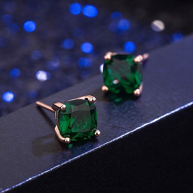 emerald green earrings