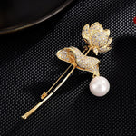 Load image into Gallery viewer, Gold Flower Brooch, Pearl CZ Elegant Brooch, Statement Brooch, Vintage Unique Brooch, Pearl Jewelry, Unique Gift, Modern Brooch, Suit Brooch
