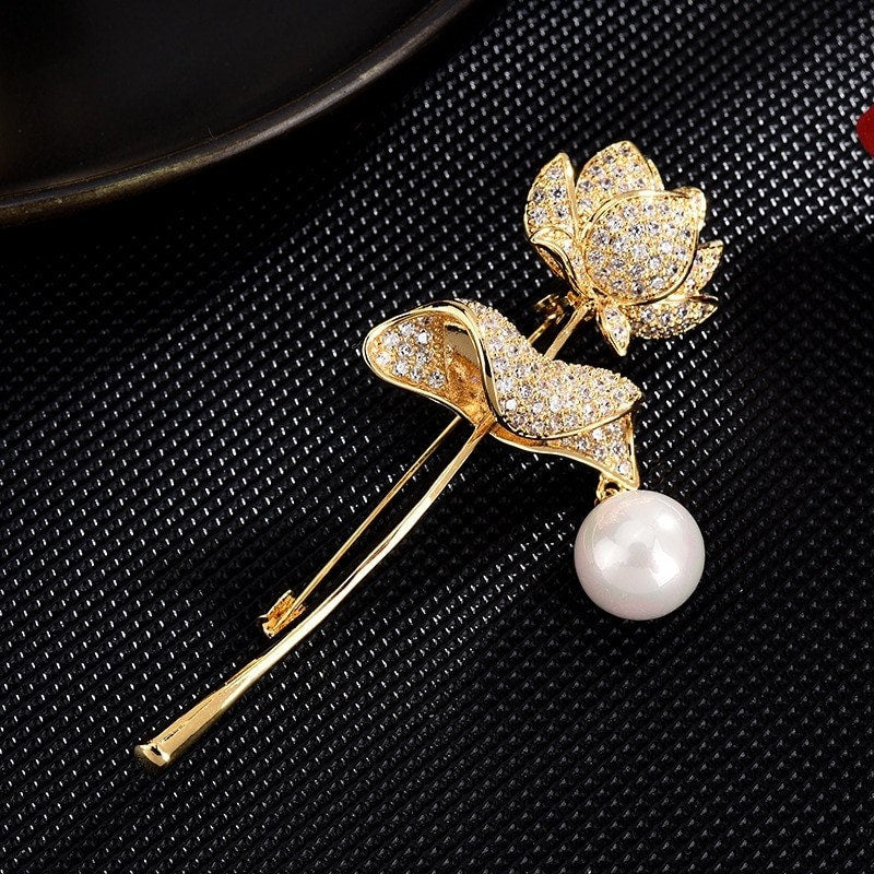 Gold Flower Brooch, Pearl CZ Elegant Brooch, Statement Brooch, Vintage Unique Brooch, Pearl Jewelry, Unique Gift, Modern Brooch, Suit Brooch