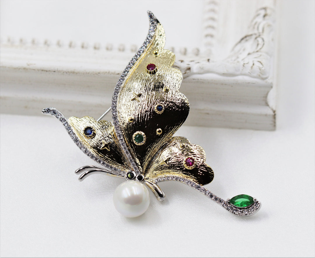 Gold Butterfly Brooch, Luxury Brooch, Elegant Brooch, 18k Gold Statement Brooch, Unique Gift, Suit Brooch, Modern Brooch, Unique Brooch