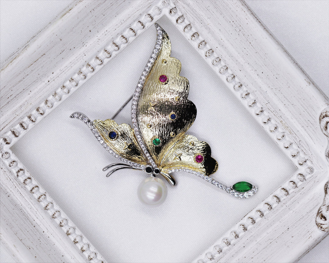 Gold Butterfly Brooch, Luxury Brooch, Elegant Brooch, 18k Gold Statement Brooch, Unique Gift, Suit Brooch, Modern Brooch, Unique Brooch