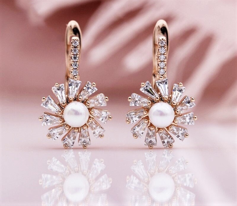 Flower Shell Pearl Earrings, Luxury Earrings, Vintage Bridal Earrings, 24k Gold Earrings, Formal Earrings, Small Pearl Earrings, Gift