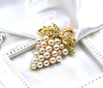 Load image into Gallery viewer, Grape Brooch, White Pearl Brooch, Statement Brooch, Elegant Brooch, Gift, Daily Jewelry, Modern Brooch, Unique Brooch, Vintage Brooch,
