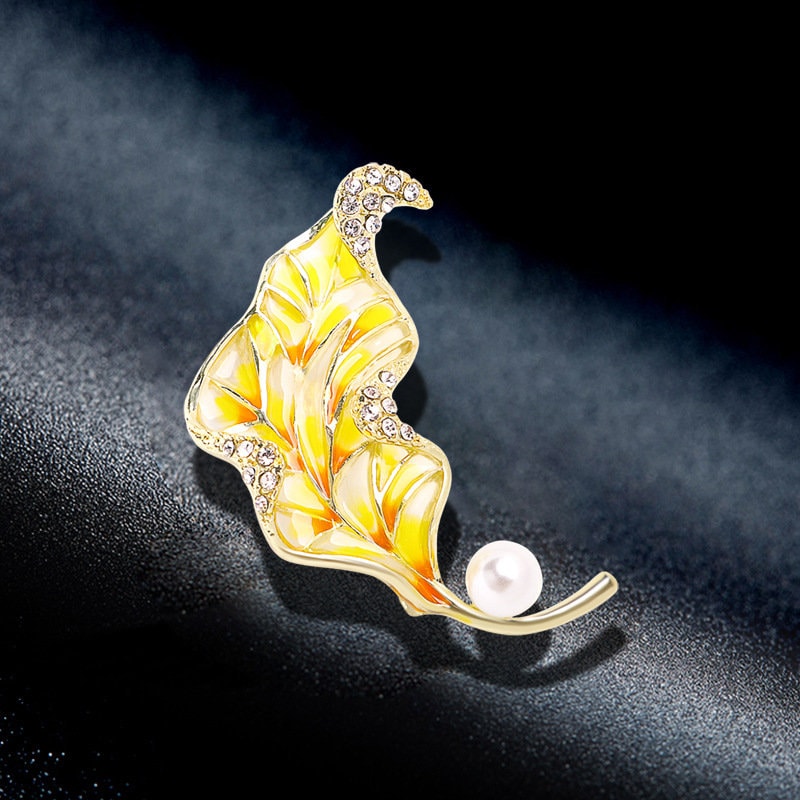Enamel Yellow Leaf Brooch, Statement Brooch, Elegant Brooch, Vintage Brooch, Unique Gift, Suit Brooch, Daily Jewelry, Modern Brooch