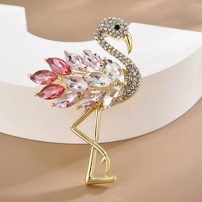 Pink Flamingo Brooch, Luxury Crystal Brooch, 18k Gold Elegant Brooch, Gift, Daily Jewelry, Modern Brooch,  Unique Brooch, Vintage Brooch